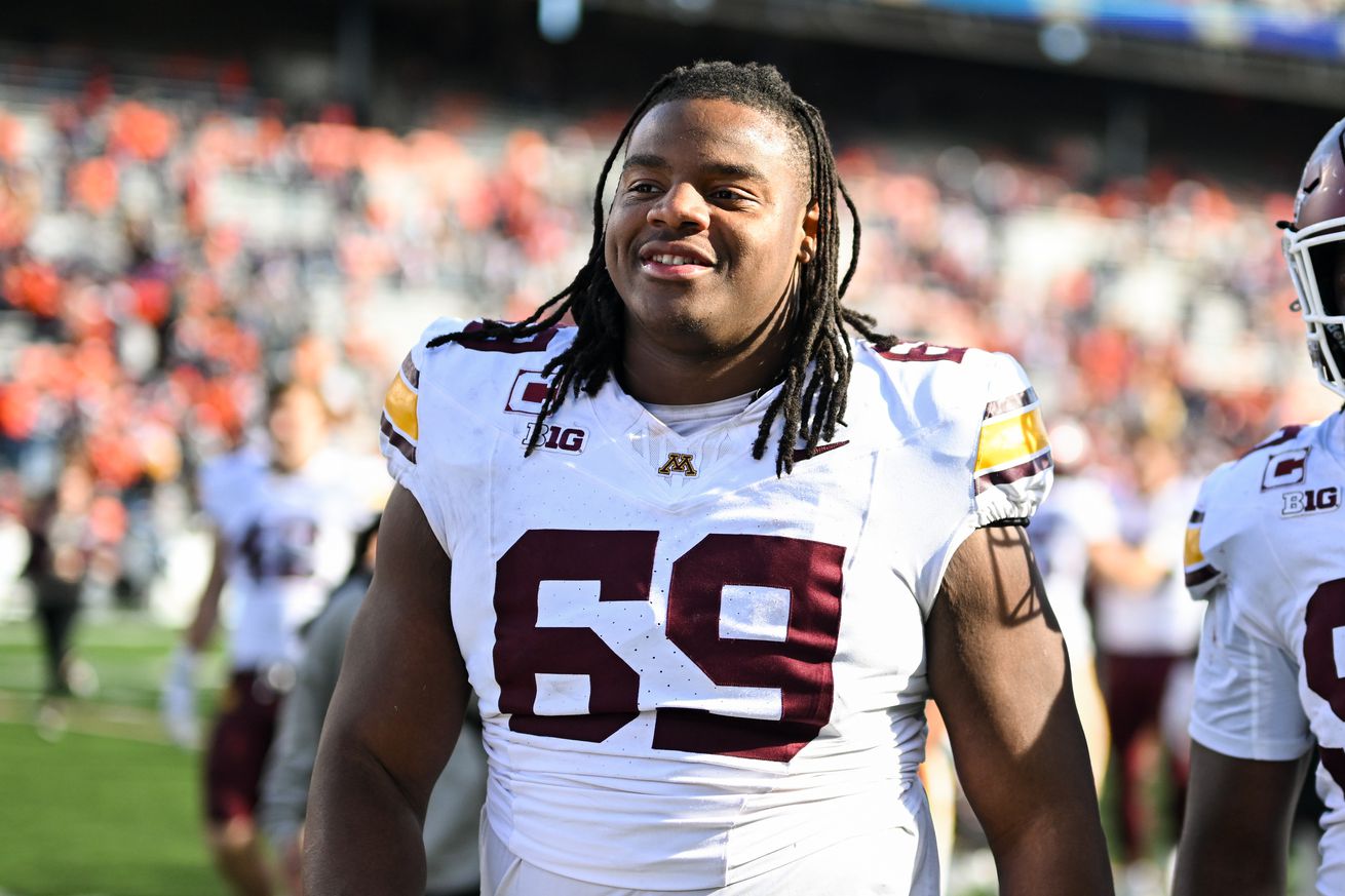 COLLEGE FOOTBALL: NOV 02 Minnesota at Illinois