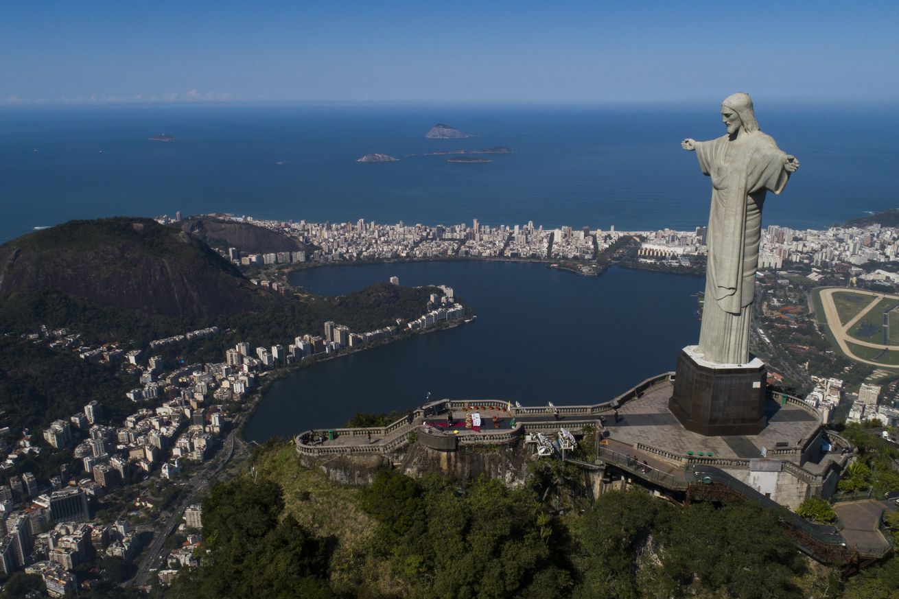 Cristo Redentor in Rio remains closed