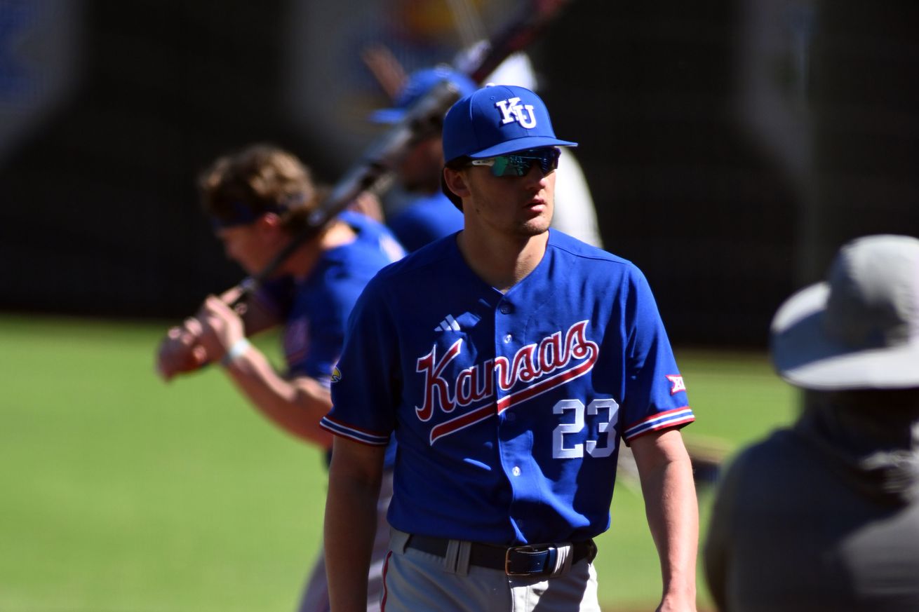 COLLEGE BASEBALL: FEB 24 Kansas at Washington State