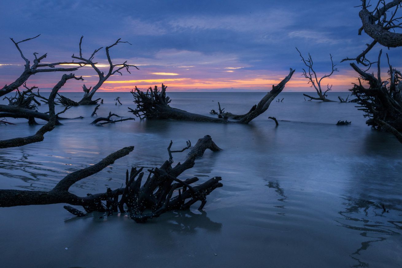 US-SOCIAL-CLIMATE-HISTORY