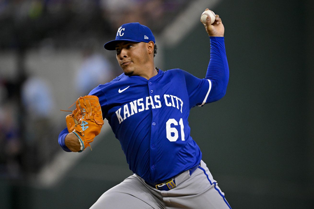 Angel Zerpa (61) pitches